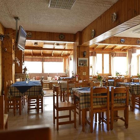Agioi Pandes Hotel Galaxias מראה חיצוני תמונה