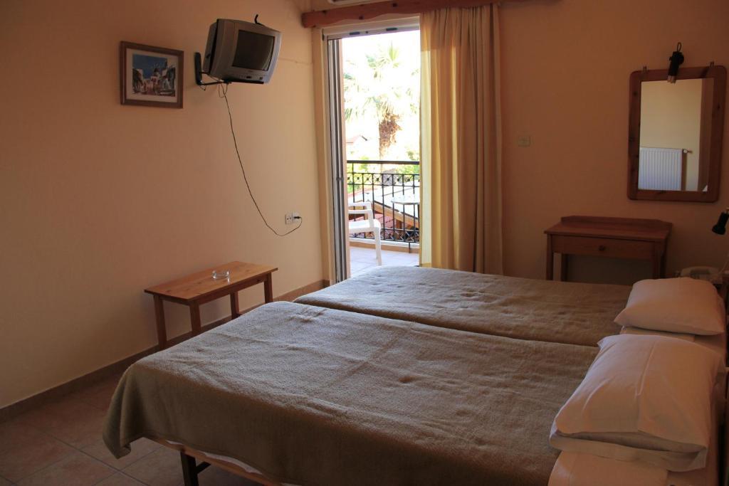 Agioi Pandes Hotel Galaxias חדר תמונה
